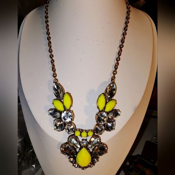 J Crew Elegant Yellow and Silver Statement Necklace 16"+3" - Picture 1 of 5